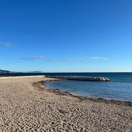 Agreable T2, Plein Centre, Calme Apartment La Ciotat